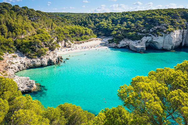 Tips to Travel by a Rental Car in Menorca