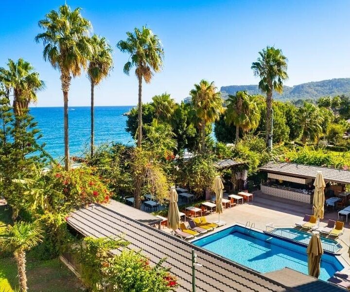 Reasons tourists prefer booking karon beach hotel every season